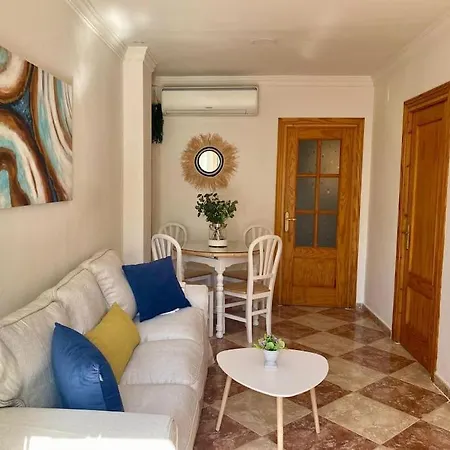 Casa Encantadora Y Confortable En Malaga. 度假居